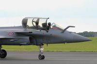 142 @ LFOA - Dassault Rafale C, Taxiing to flight line, Avord Air Base 702 (LFOA) Open day 2016 - by Yves-Q