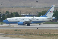 01-0040 @ KBOI - 89th AW, Andrews AFB, MD. Taxing on Bravo to RWY 28L. - by Gerald Howard