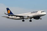 D-AIUM @ VIE - Lufthansa - by Chris Jilli