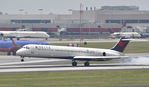 N909DE @ KATL - Arriving at Atlanta - by Todd Royer