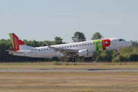 CS-TPV @ LFBD - Embraer 190LR, On final rwy 05, Bordeaux Mérignac airport (LFBD-BOD) - by Yves-Q