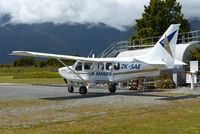 ZK-SAE @ NZFJ - ZK-SAE of Air Safaris at Franz Josef Glacier airfield 12.11.16 - by GTF4J2M