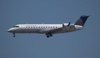 N982SW @ LAX - United Express - by Florida Metal