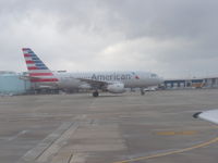 N724UW @ IAH - American A319 - by Christian Maurer