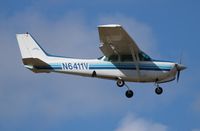 N6411V @ ORL - Cessna 172RG