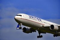 N670UA @ ZRH - United  Airlines Boeing 767-322 airplane before landing at Zurich International Airport. - by miro susta