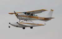 N61276 @ LAL - Cessna U206F