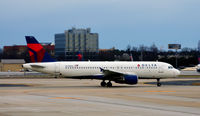 N374NW @ KATL - Taxi Atlanta - by Ronald Barker