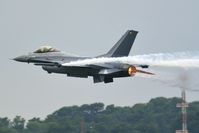 FA-131 @ EHLW - Belgian Solo Display had a heart for the people in the rain and gave some heat - by Grimmi
