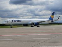D-ABOE @ EDDK - Boeing 757-330(W) - DE CFG Condor - 29012 - D-ABOE - 04.09.2015 - CGN - by Ralf Winter