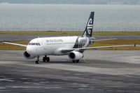 ZK-OJR @ NZAA - At Auckland - by Micha Lueck
