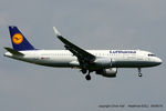 D-AIUS @ EGLL - Lufthansa - by Chris Hall