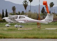 N171CB @ KRHV - Locally-based 2008 Diamond Star 40 departing on 13L at Reid Hillview Airport, San Jose, CA. - by Chris Leipelt