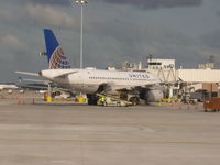 N816UA @ IAH - UA A319 - by Christian Maurer