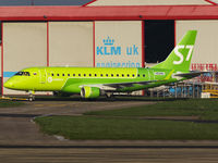 N816MA @ EGSH - Fresh out of spray in a brand new S7 Livery - by Matt Varley