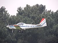 PH-KAJ @ EHSE - landing on runway 25 - by fink123