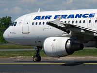 F-GHQH @ LFBD - Air France (merged 9/1997, stored 2/2011, canx 4/5/2011) - by Jean Goubet-FRENCHSKY