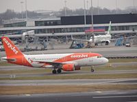 G-EZBW @ EHAM - easyjet taxing ot his gate - by fink123
