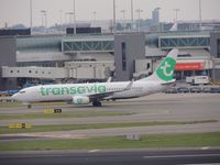 PH-HZL @ EHAM - TRANSAVIA ON HIS WAY TO THE GATE - by fink123