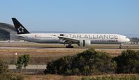B-2032 @ LAX - Air China Star Alliance - by Florida Metal