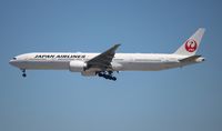 JA737J @ LAX - Japan Airlines - by Florida Metal