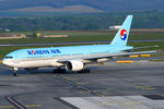 HL7715 @ VIE - Korean Air - by Chris Jilli