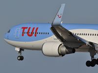 G-OBYE @ GCRR - TUI Airlines UK BY2250 landing from Manchester (MAN) - by JC Ravon - FRENCHSKY