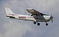 N116SV @ ORL - Cessna 172S