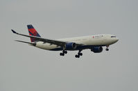 N853NW @ EHAM - DELTA A330 - by fink123
