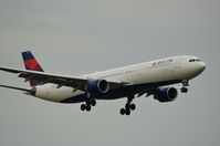 N806NW @ EHAM - DELTA A 330 - by fink123
