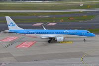 PH-EZA @ EDDL - Embraer ERJ-190STD 190-100 - WA KLC KLM Cityhopper - 19000224 - PH-EZA - 30.03.2016 - DUS - by Ralf Winter