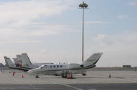 N102PT @ KOAK - 2001 Cessna 525 on North ramp @ Oakland, CA in November 2006 (this aircraft crashed 2008-02-01 in West Gardiner, ME and destroyed) - by Steve Nation