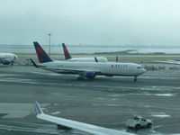 N198DN @ JFK - Boeing 767-300ER - by Christian Maurer