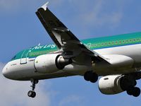 EI-DEA @ LFBD - EI506 from Dublin landing runway 29 - by JC Ravon - FRENCHSKY