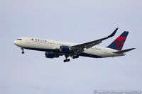 N193DN @ KJFK - Boeing 767-332/ER - Delta Air Lines  C/N 28450, N193DN - by Dariusz Jezewski www.FotoDj.com