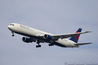 N828MH @ KJFK - Boeing 767-432/ER - Delta Air Lines  C/N 29699, N828MH - by Dariusz Jezewski www.FotoDj.com