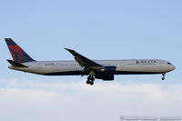 N843MH @ KJFK - Boeing 767-432/ER - Delta Air Lines  C/N 29716, N843MH - by Dariusz Jezewski www.FotoDj.com