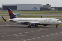 N198DN @ EHAM - Schiphol - by Roberto Cassar