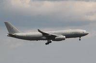 ZZ330 @ KDTW - Airbus KC2 Voyager