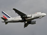 F-GUGD @ LFBD - AF7637 take off runway 23 to Paris CDG - by JC Ravon - FRENCHSKY