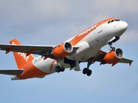 G-EZBV @ LFBD - easyJet UK U22034 take off runway 23 destination London Luton (LTN) - by JC Ravon - FRENCHSKY