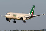 EI-DSX @ VIE - Alitalia - by Chris Jilli