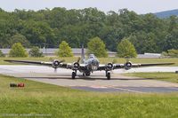 N3193G @ KRDG - Boeing B-17G Flying Fortress Yankee Lady  C/N 77255 - Yankee Air Museum, N3193G - by Dariusz Jezewski www.FotoDj.com