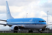 PH-BCB @ EHAM - KLM Boeing 737 - by Andreas Ranner