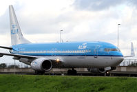 PH-BXC @ EHAM - KLM Boeing 737 - by Andreas Ranner