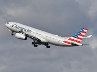 N285AY @ LFPG - American Airlines AA755 take off to Philadelphia (PHL) - by JC Ravon - FRENCHSKY