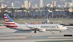 N933NN @ KLAX - Taxiing to gate at LAX - by Todd Royer