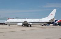 N640CS @ KRFD - Boeing 737-400
