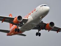 G-EJAR @ LFBD - EasyJet (UNICEF Livery) U24305 landing runway 23 from Lyon (LYS) - by JC Ravon - FRENCHSKY