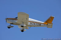 N7472W @ KOSH - Piper PA-28-180 Cherokee  C/N 28-1377, N7472W - by Dariusz Jezewski www.FotoDj.com